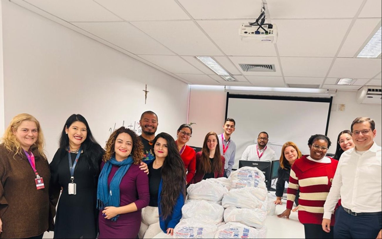 SEEB-SP Bancários doam alimentos para campanha Bancário Solidário