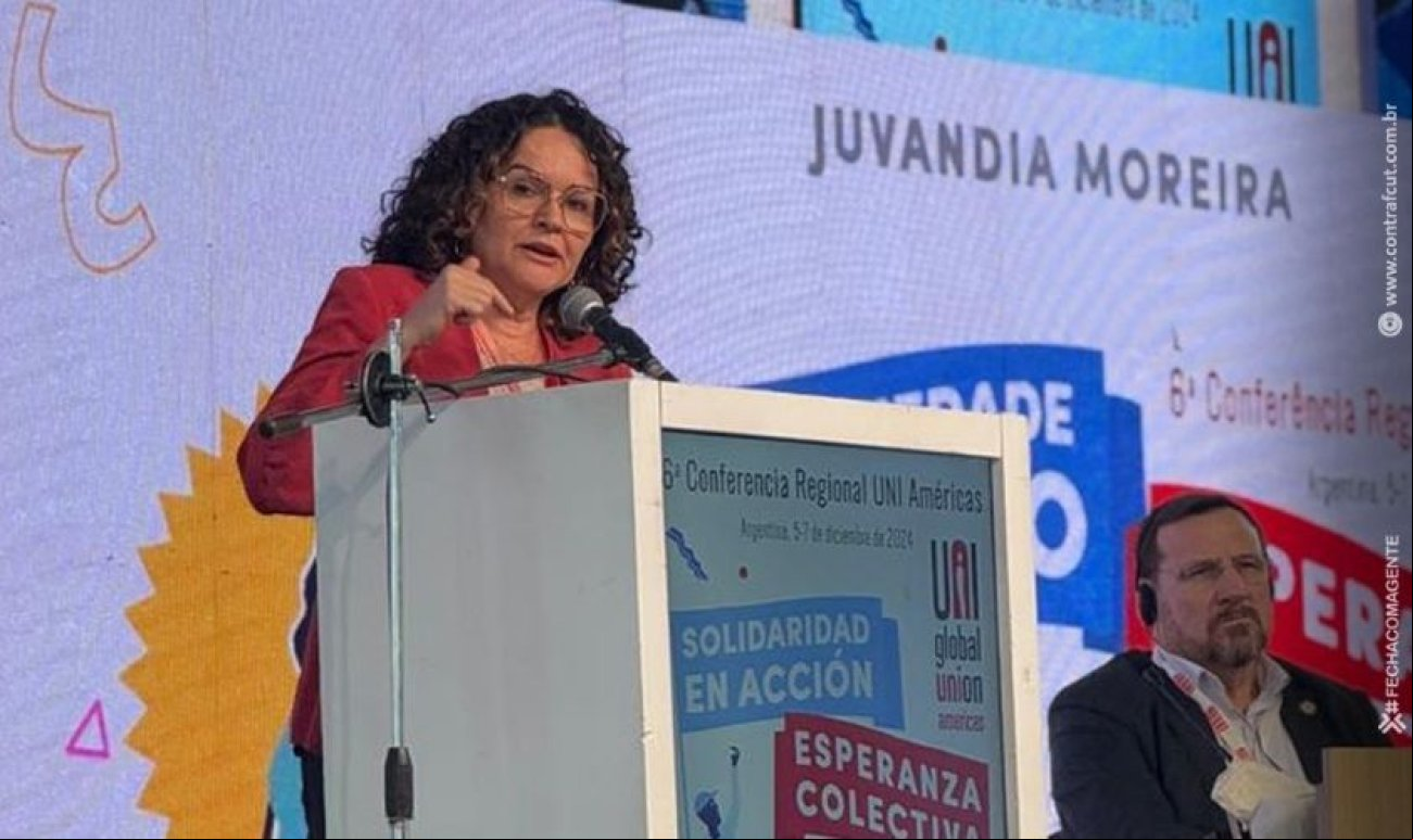 Reprodução/Contraf-CUT Juvandia Moreira discursa na 6ª Conferência da UNI Américas