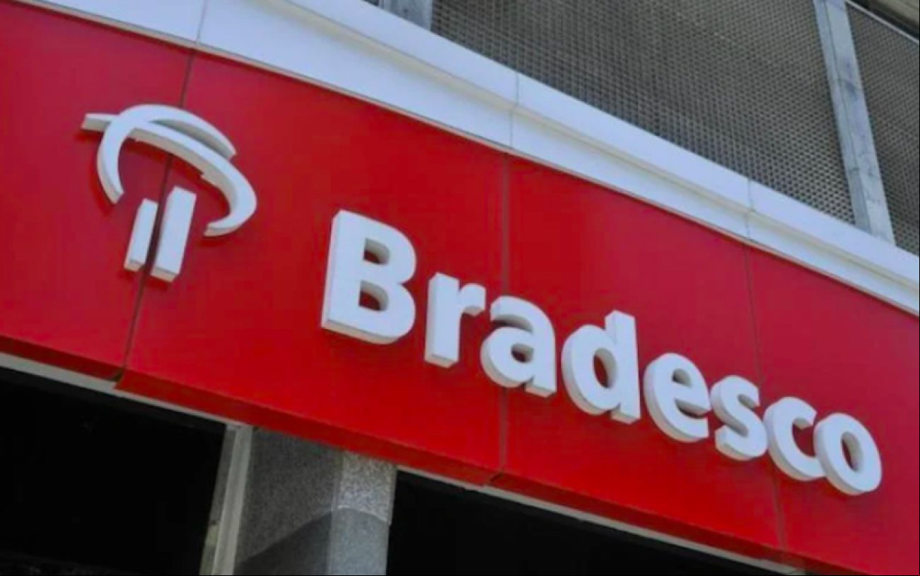 Bradesco anuncia novo cargo híbrido e Sindicato monitora situação