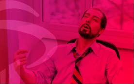 Imagem mostra um homem de camisa e gravata com expressão de calor. A imagem tem um filtro roxo da cor do Bradesco, e, ao lado do homem, uma marca d´água com o logo do Bradesco