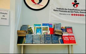 Imagem de parte dos livros doados para as escolas do Rio Grande Do Sul