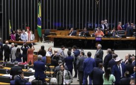 Imagem do plenário da Câmara dos Deputados durante votação da reforma tributária. Bruno Spada/Câmara dos Deputados
